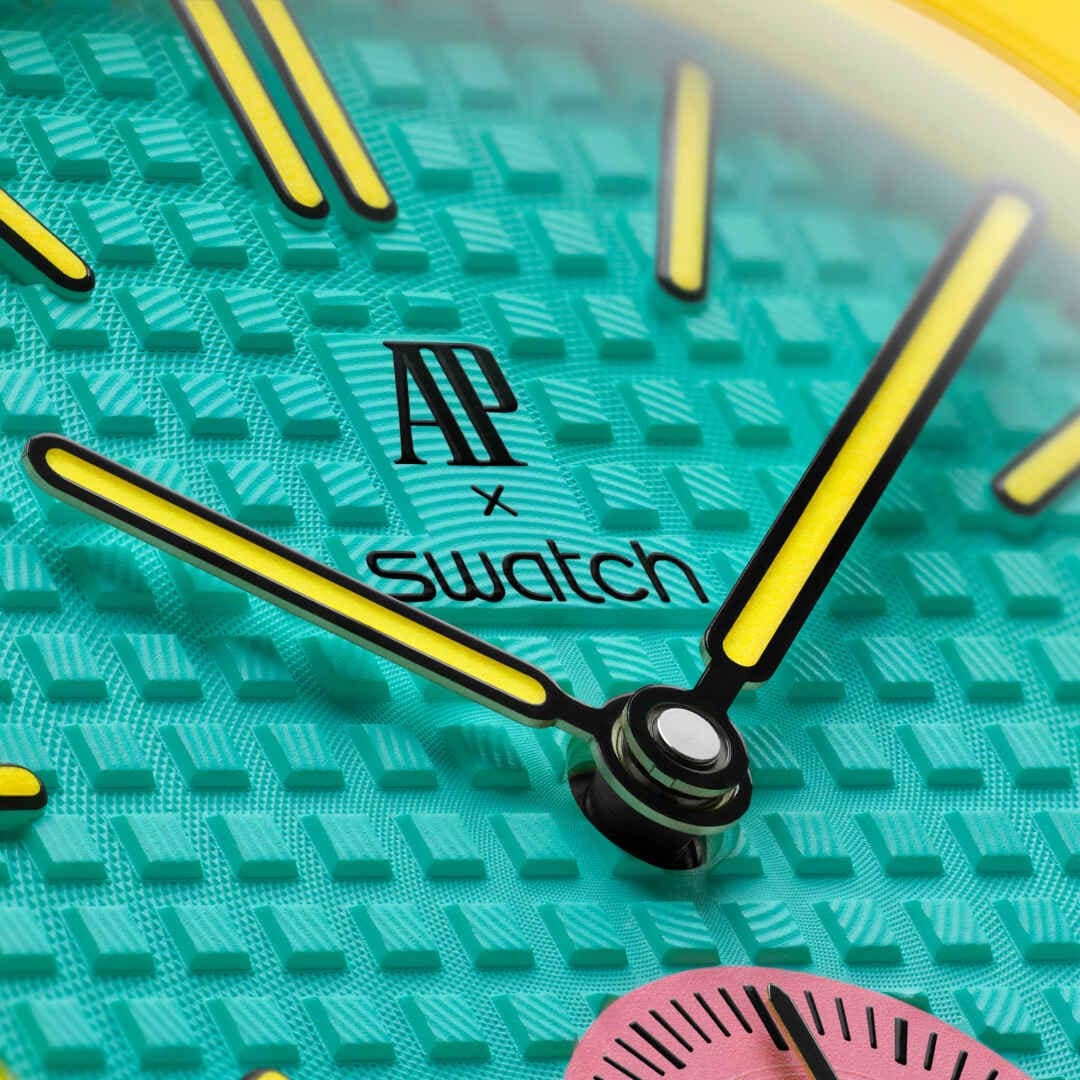 SWATCH Royal Pop  OTG ROZ